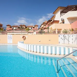 https://the-dukes-views-by-edn-rentals.adeje-hotels.com